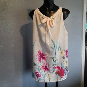 Lovely floor print linen summer blouse sleeveless size large